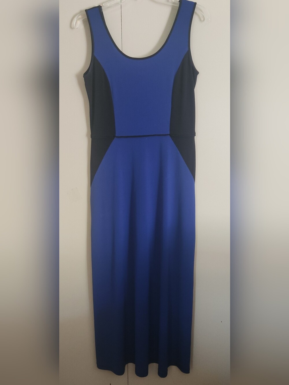 D49 Donna Ricco Royal Blue and Black Colorblocked Sleeveless Tank Maxi Dress